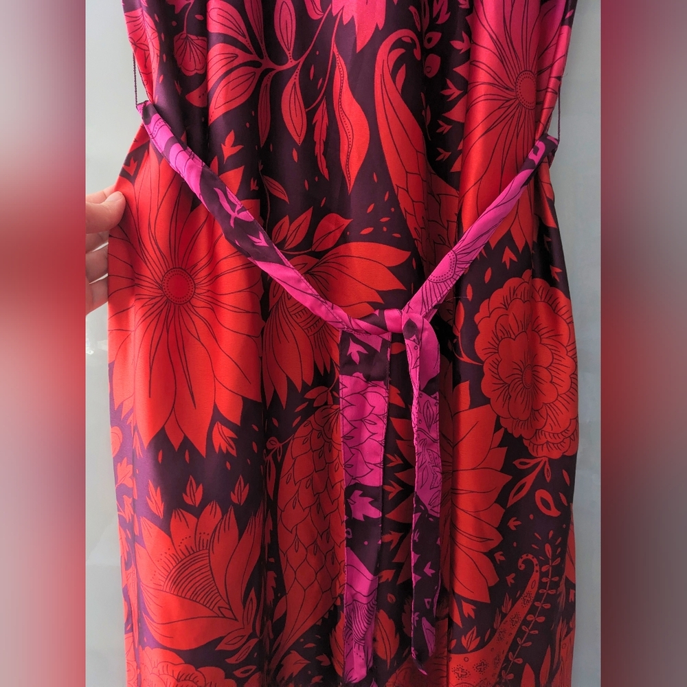 💥NWT🏷️ Ann Taylor Floral Midi Dress